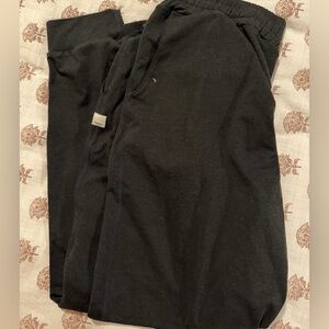 Vuori Men's Charcoal Joggers